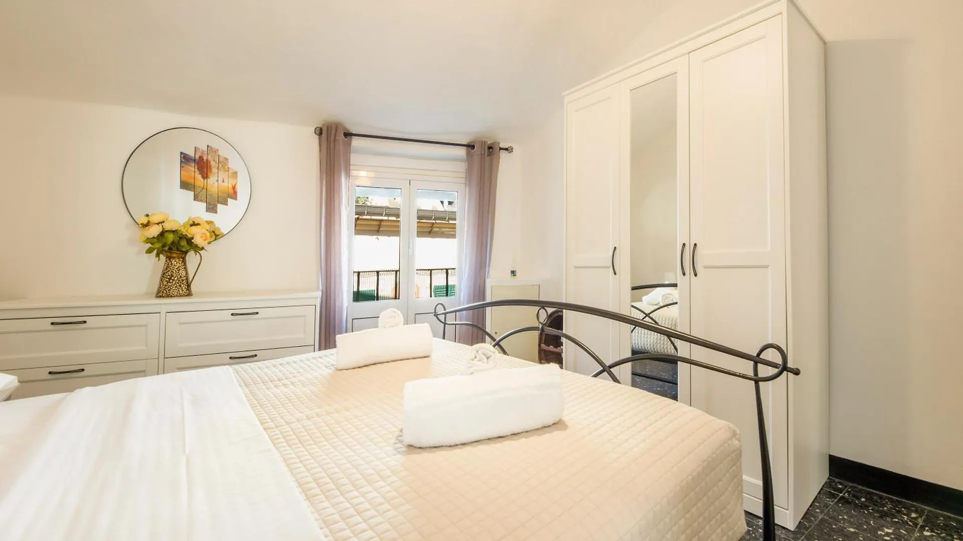 Vincenzo House By Holiday Home 24 Genoa Italy