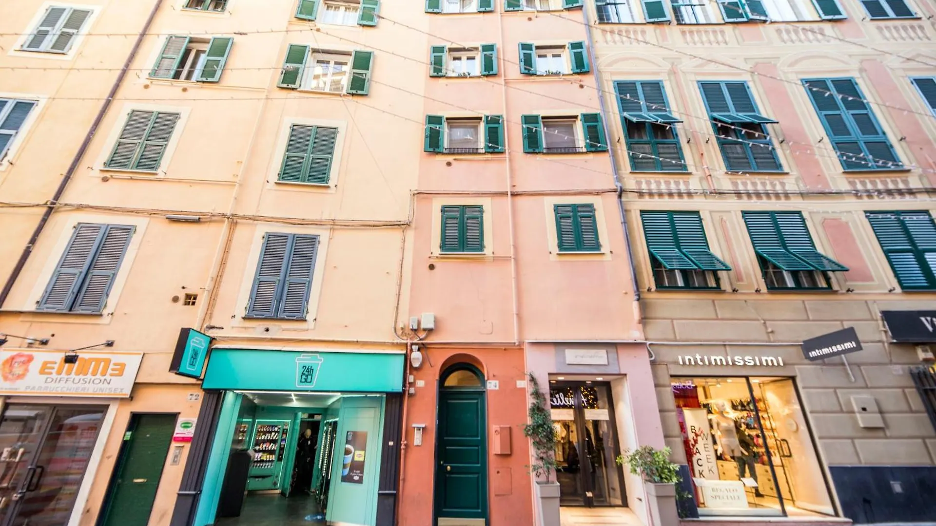 Apartment Vincenzo House By Holiday Home 24 Genoa